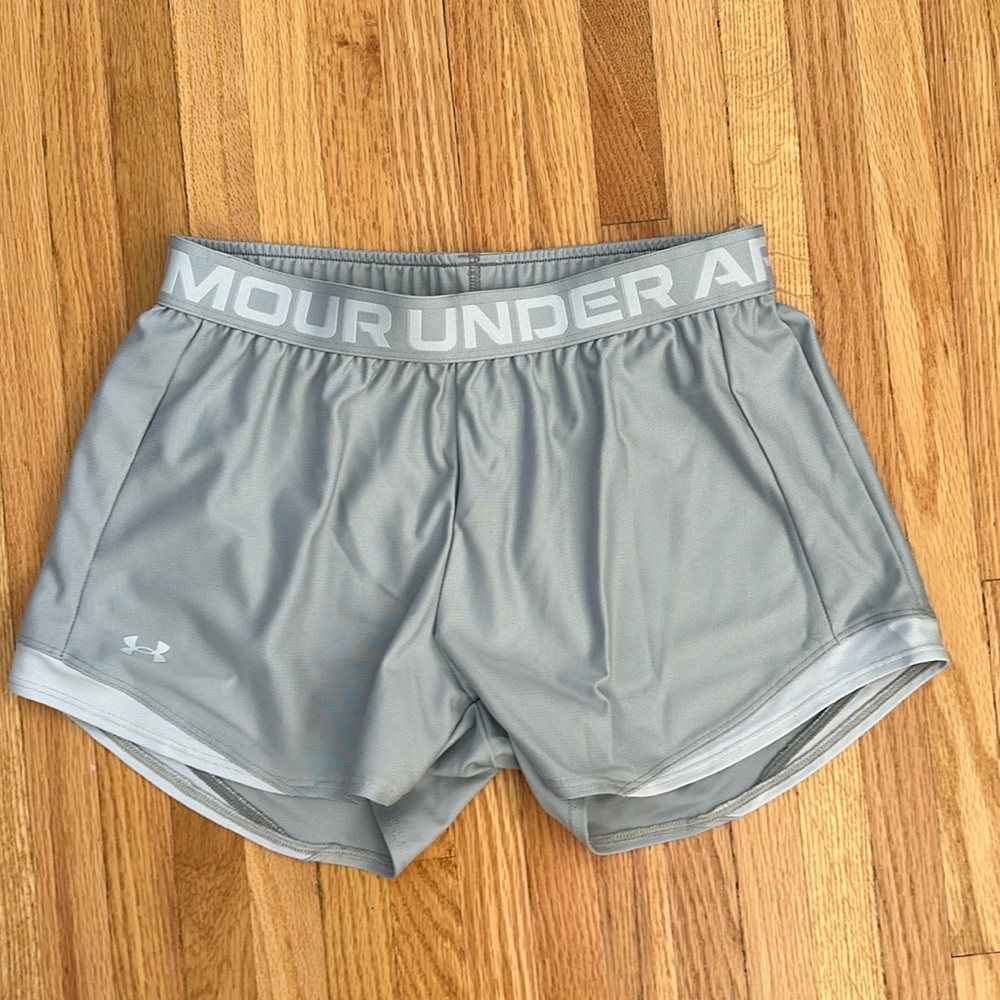 Under Armour women’s shorts sz SM
